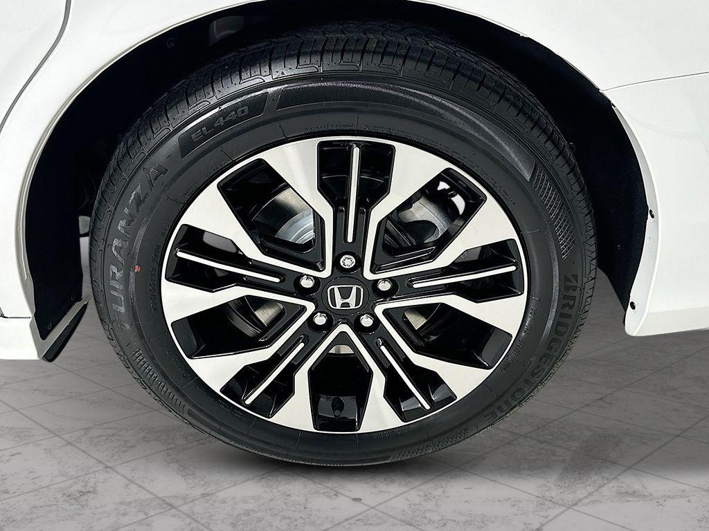 new 2025 Honda Odyssey car, priced at $52,085