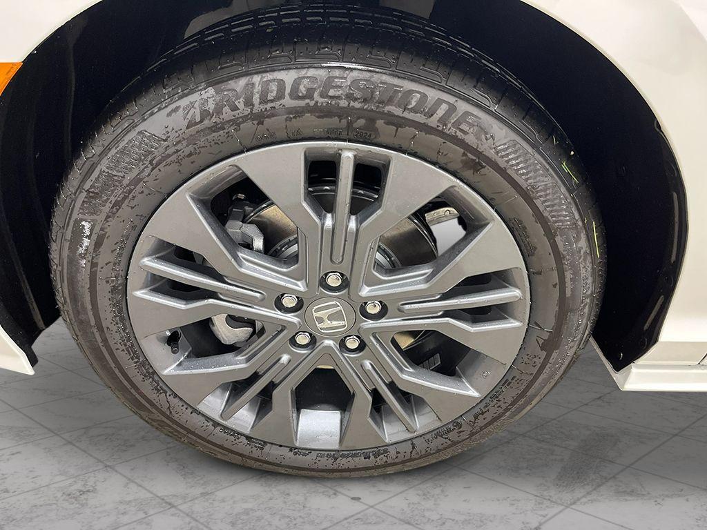 used 2025 Honda Odyssey car, priced at $47,460