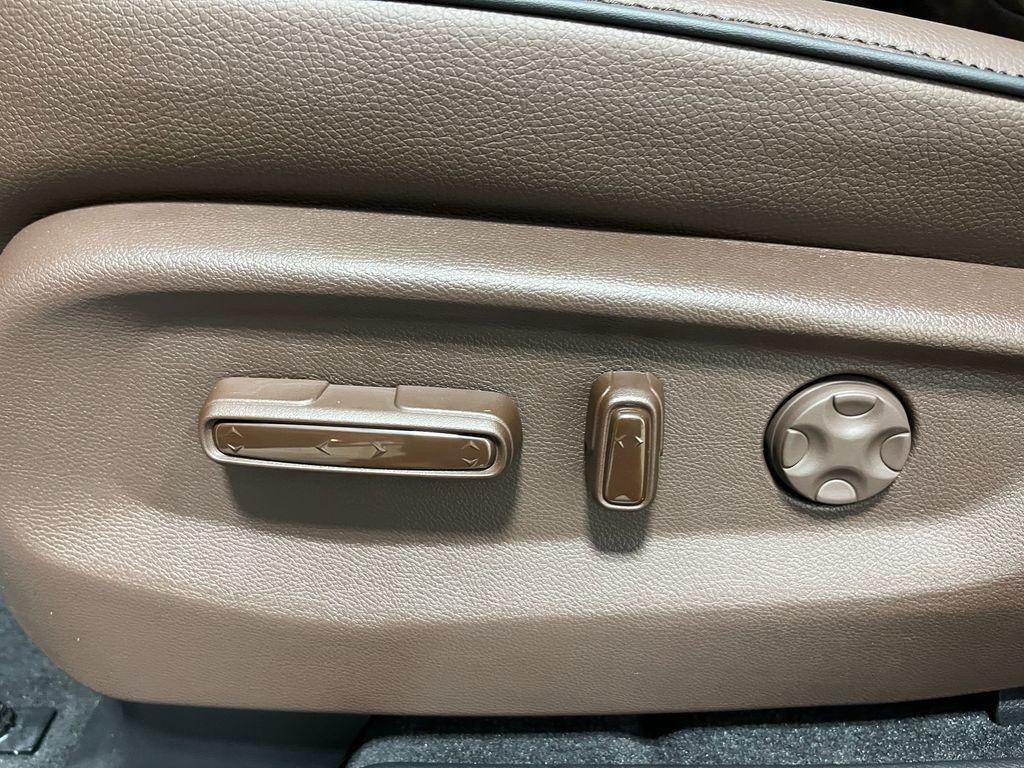 used 2025 Honda Odyssey car, priced at $47,460