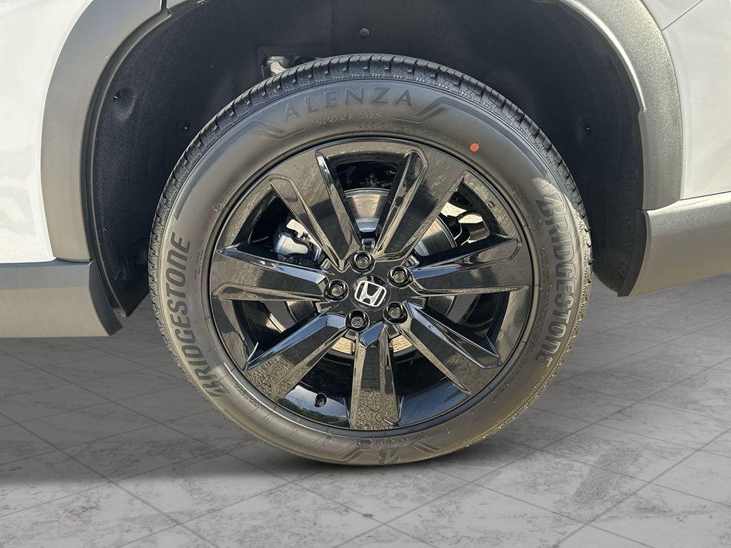 new 2025 Honda Pilot car, priced at $52,870