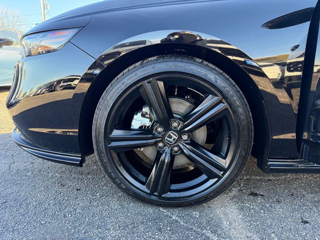 used 2025 Honda Accord Hybrid car, priced at $31,997