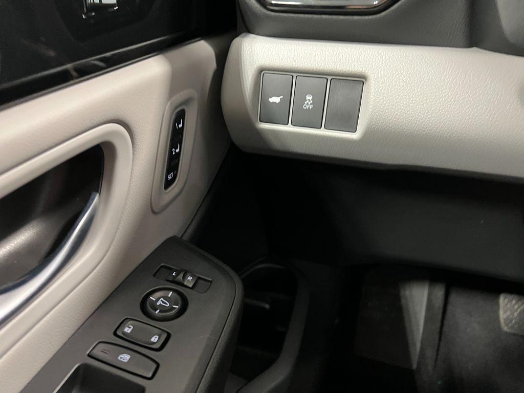 new 2025 Honda Pilot car, priced at $45,111