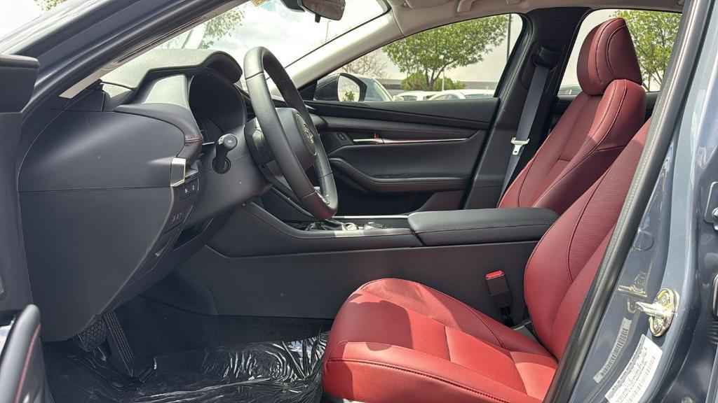 new 2025 Mazda Mazda3 car