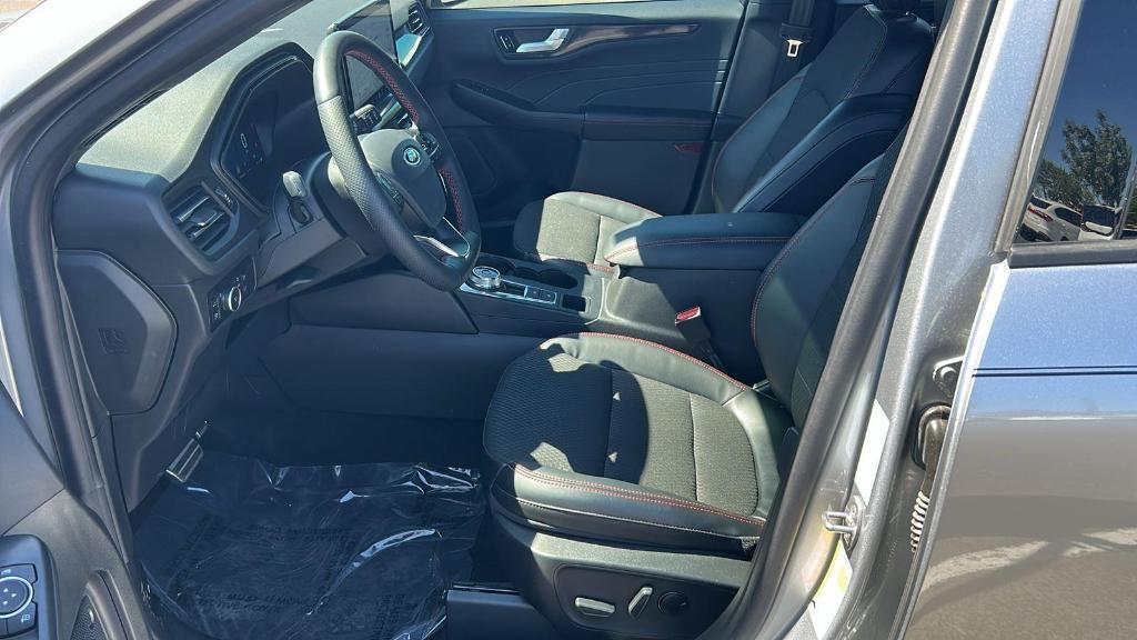 used 2023 Ford Escape car, priced at $27,999
