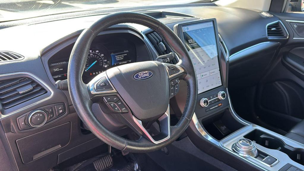used 2022 Ford Edge car, priced at $16,888