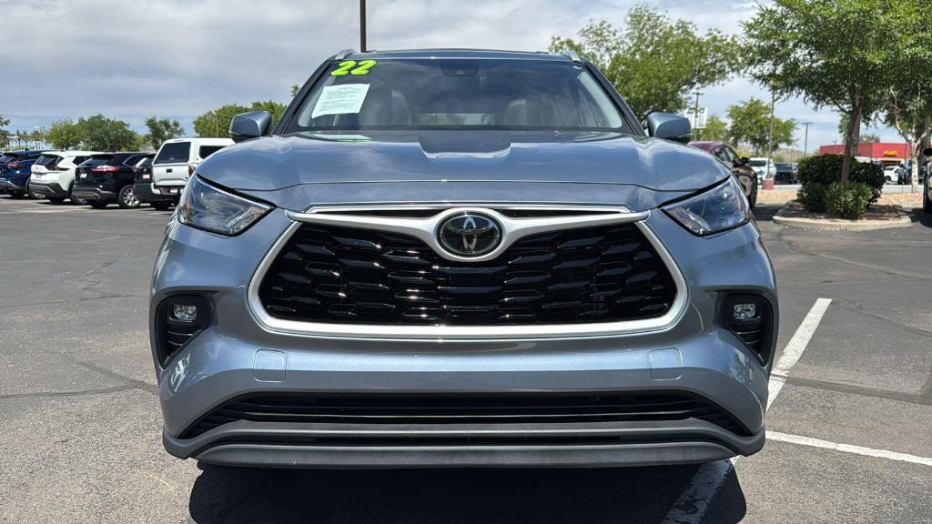 used 2022 Toyota Highlander car, priced at $35,799