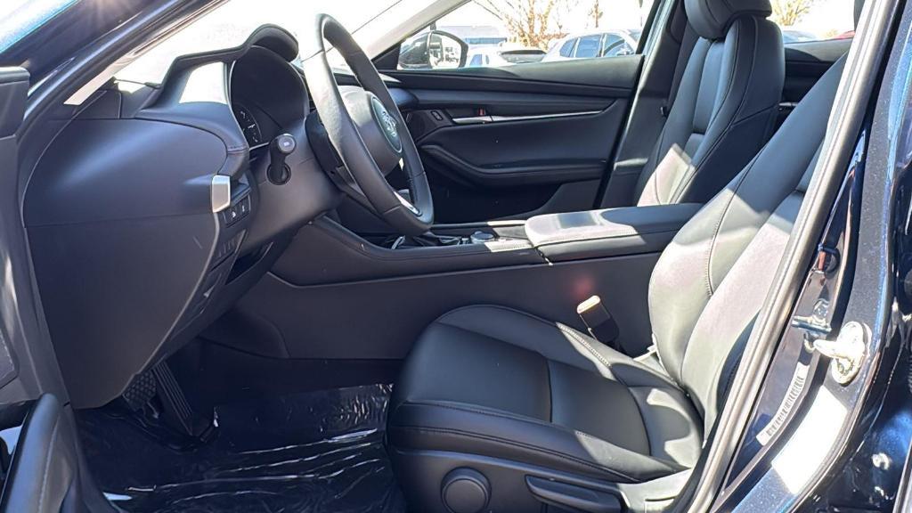 new 2025 Mazda Mazda3 car