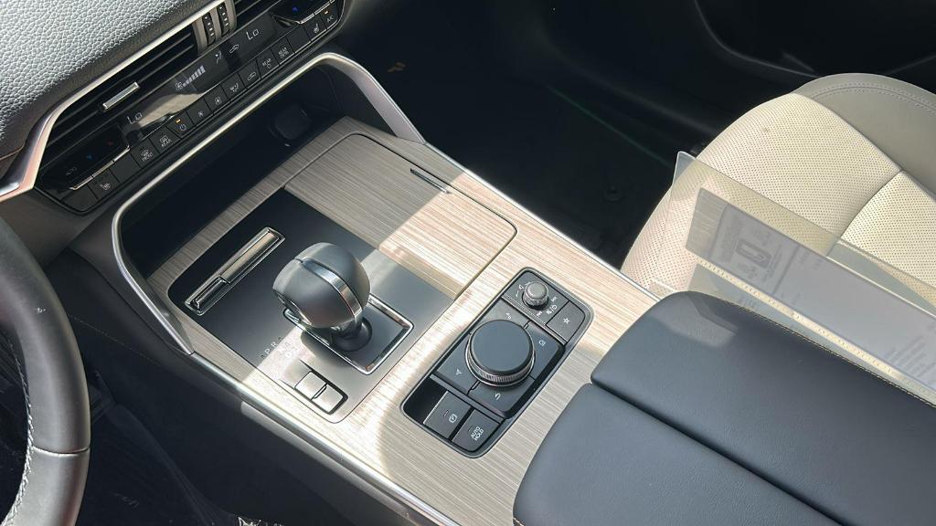 new 2025 Mazda CX-90 car, priced at $47,178