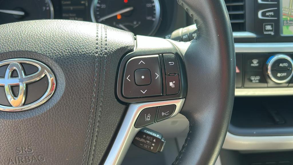 used 2017 Toyota Highlander car, priced at $26,684