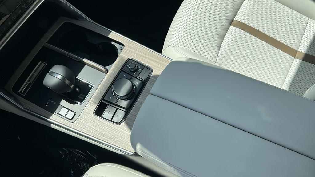 new 2025 Mazda CX-90 car