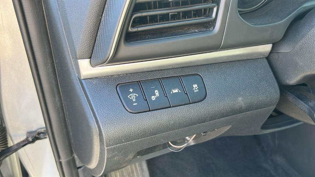 used 2020 Hyundai Elantra car, priced at $14,099