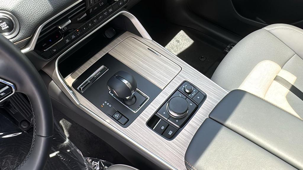 new 2025 Mazda CX-90 car