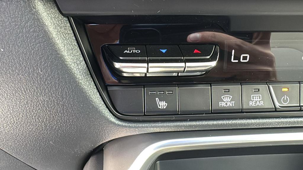 new 2025 Mazda CX-90 car