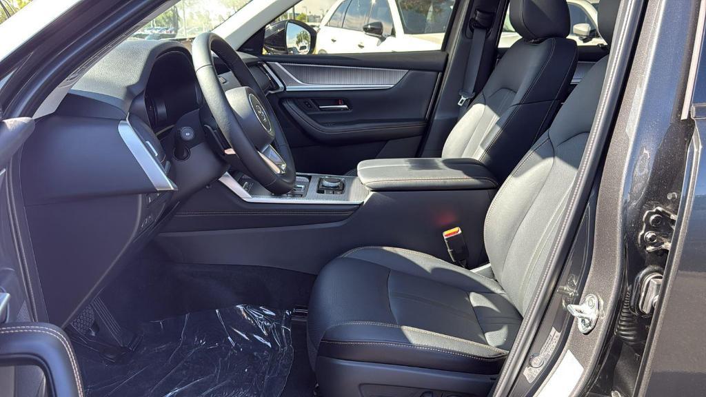 new 2025 Mazda CX-90 car