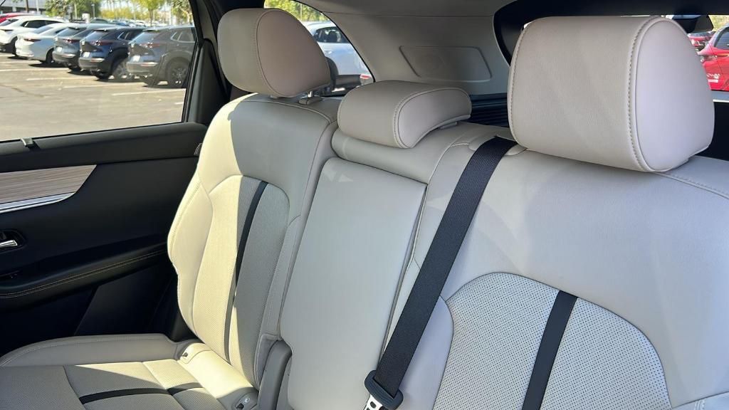 new 2025 Mazda CX-70 car, priced at $47,423