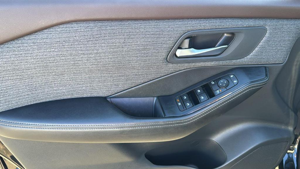 used 2021 Nissan Rogue car, priced at $19,629