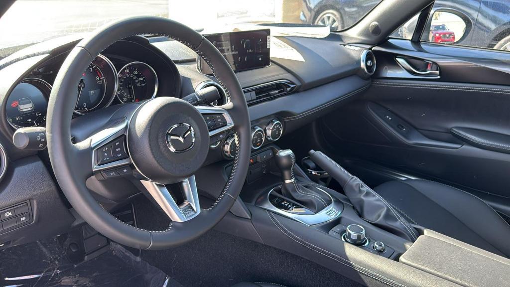 new 2025 Mazda MX-5 Miata car