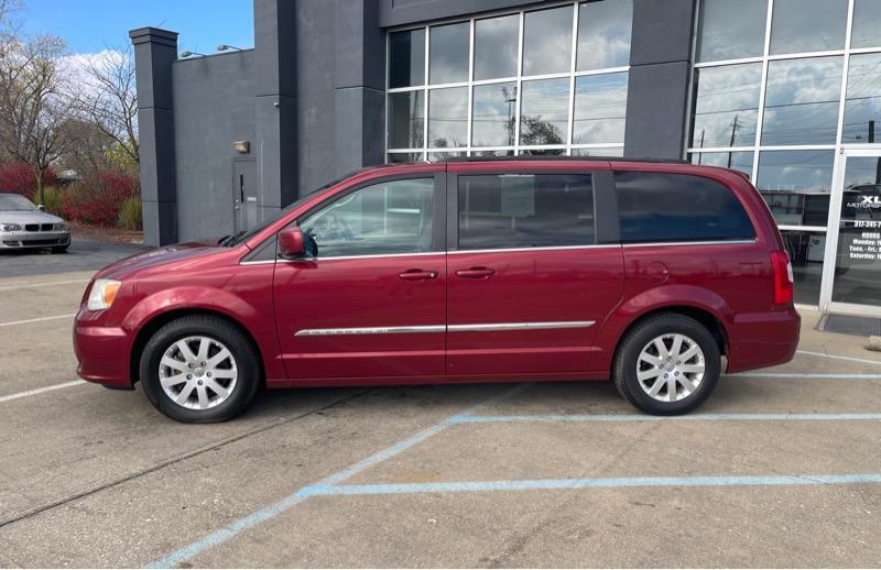 used 2013 Chrysler Town & Country car, priced at $8,990