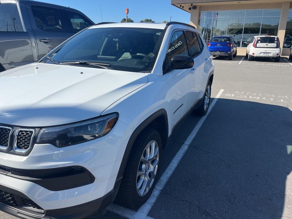 used 2023 Jeep Compass car