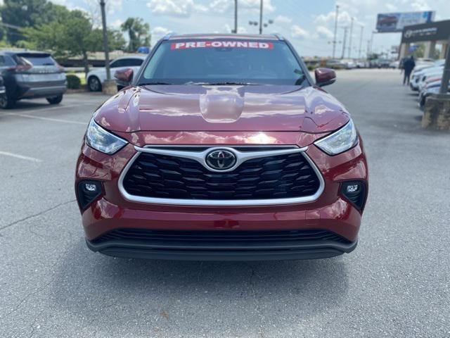 used 2021 Toyota Highlander car, priced at $27,925