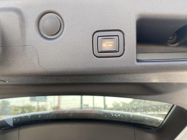 used 2022 Chevrolet Equinox car, priced at $18,982