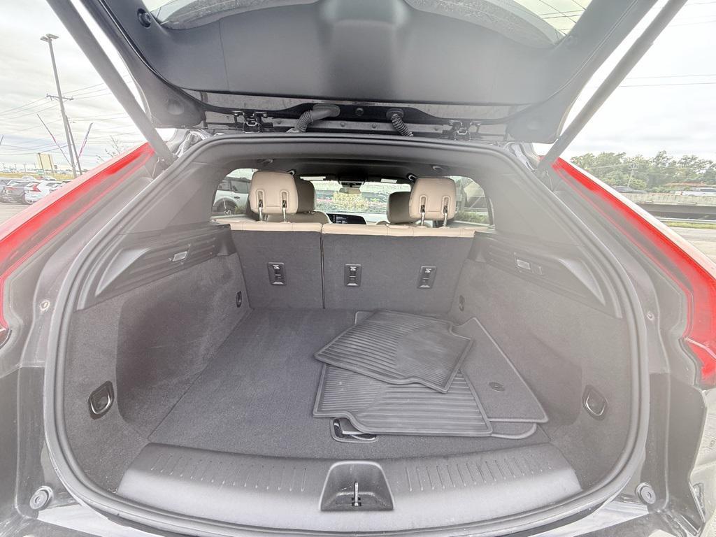 used 2024 Cadillac XT4 car, priced at $32,677