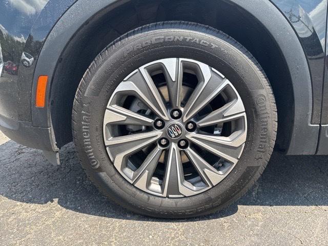 used 2024 Buick Envision car, priced at $29,462