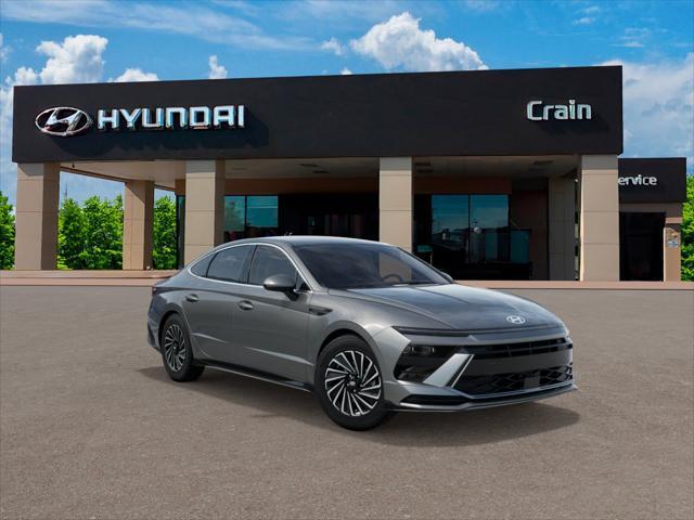 new 2025 Hyundai Sonata Hybrid car, priced at $30,847