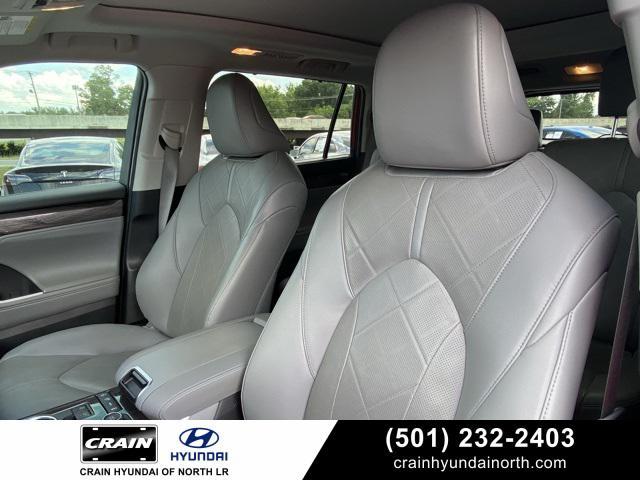 used 2022 Toyota Highlander car, priced at $40,933