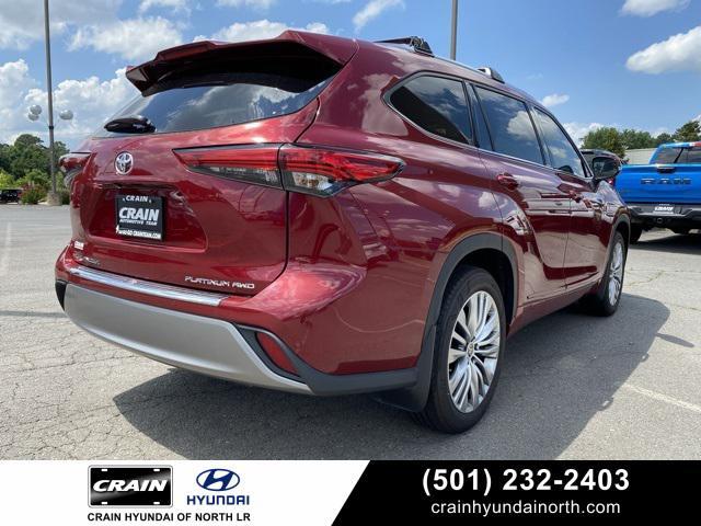 used 2022 Toyota Highlander car, priced at $40,933