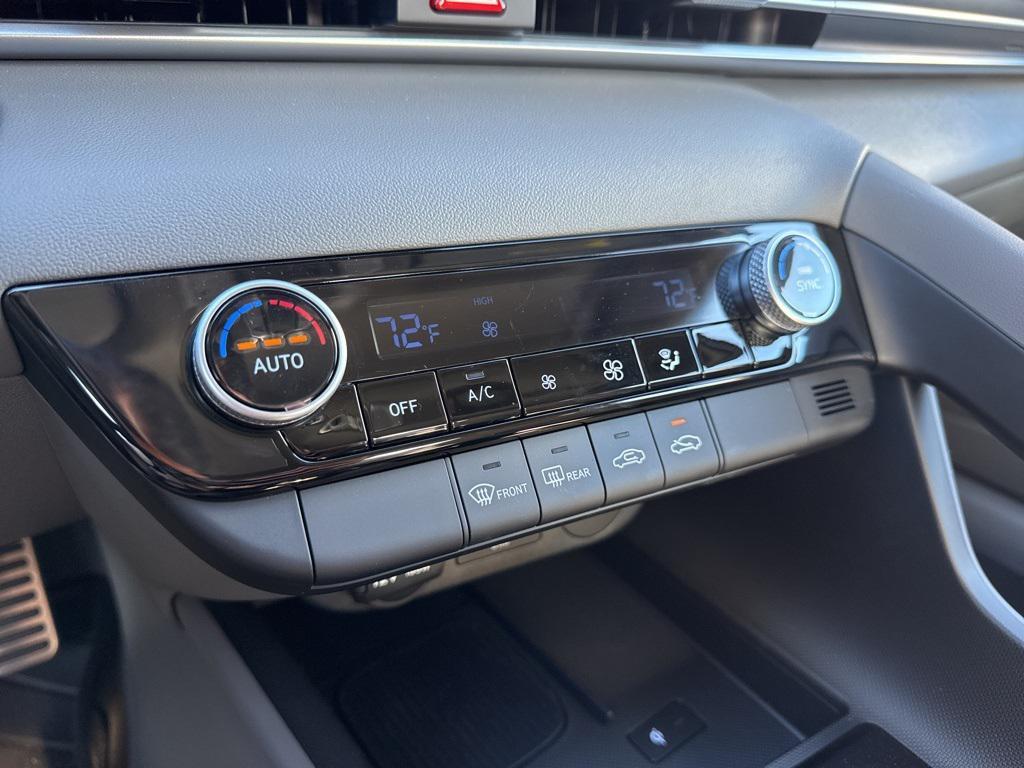 new 2025 Hyundai Elantra car, priced at $23,970