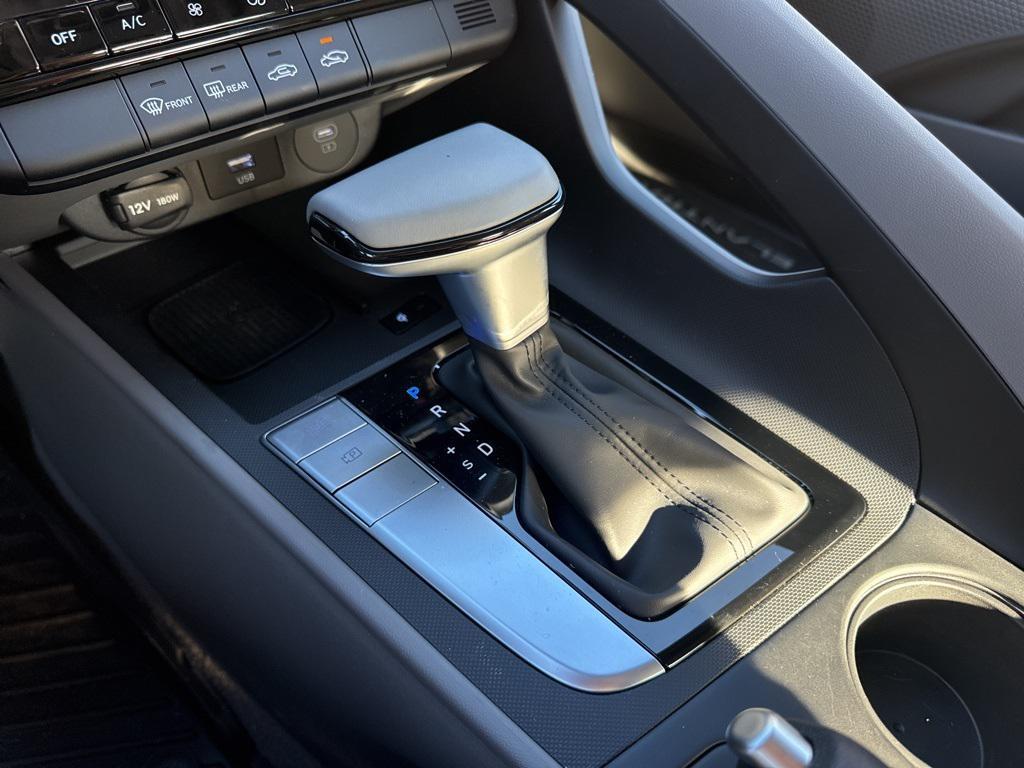 new 2025 Hyundai Elantra car, priced at $23,970