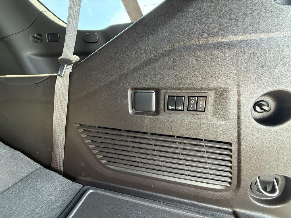 used 2021 GMC Yukon car, priced at $47,953