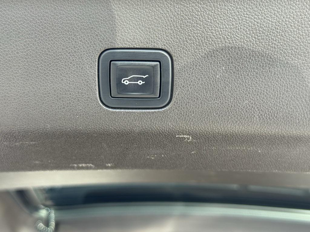 used 2021 GMC Yukon car, priced at $47,953