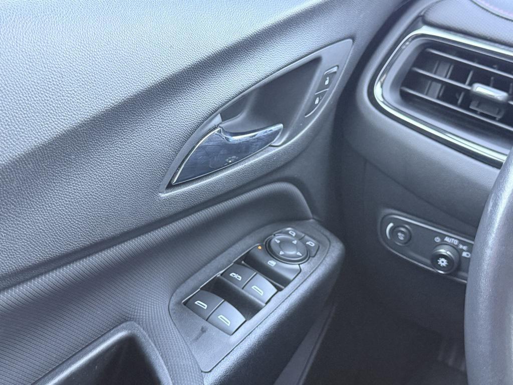 used 2022 Chevrolet Equinox car, priced at $23,995