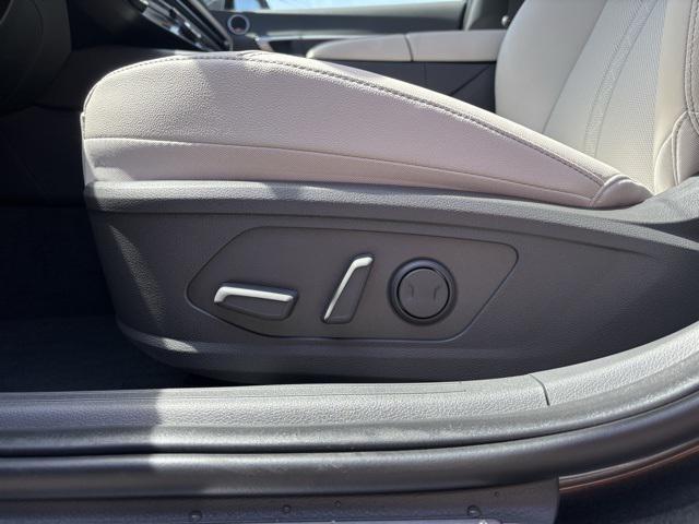 new 2025 Hyundai Sonata Hybrid car, priced at $36,649