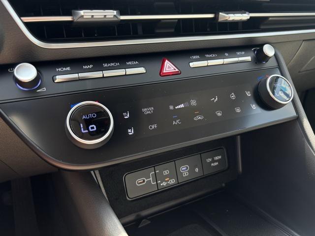 new 2025 Hyundai Sonata Hybrid car, priced at $36,649