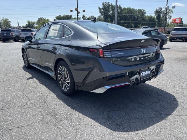 new 2025 Hyundai Sonata Hybrid car, priced at $36,649