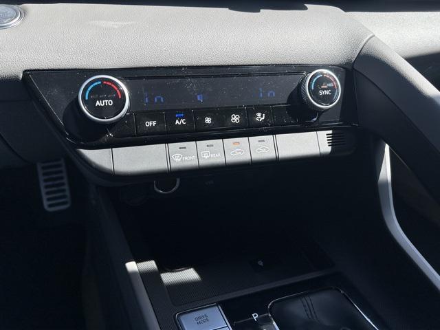 new 2025 Hyundai Elantra car, priced at $23,472