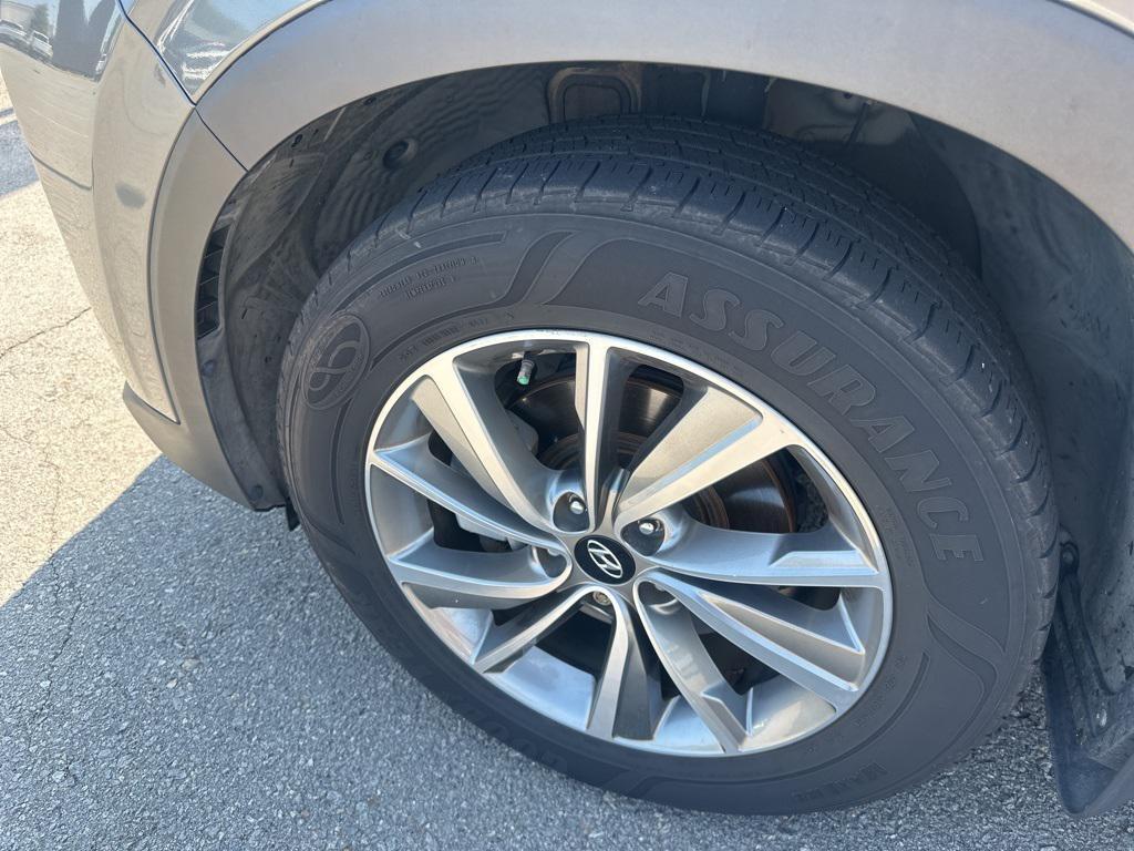 used 2019 Hyundai Santa Fe car, priced at $17,497