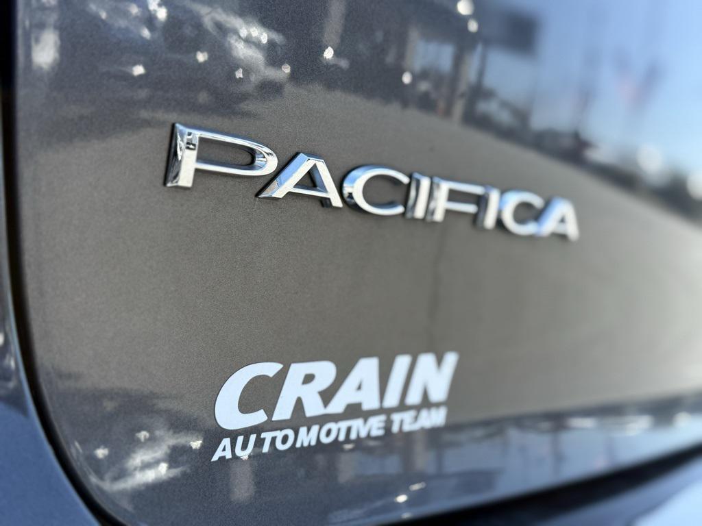 used 2022 Chrysler Pacifica Hybrid car, priced at $23,982