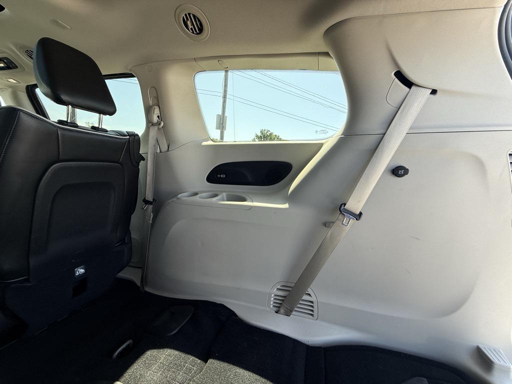used 2022 Chrysler Pacifica Hybrid car, priced at $23,982