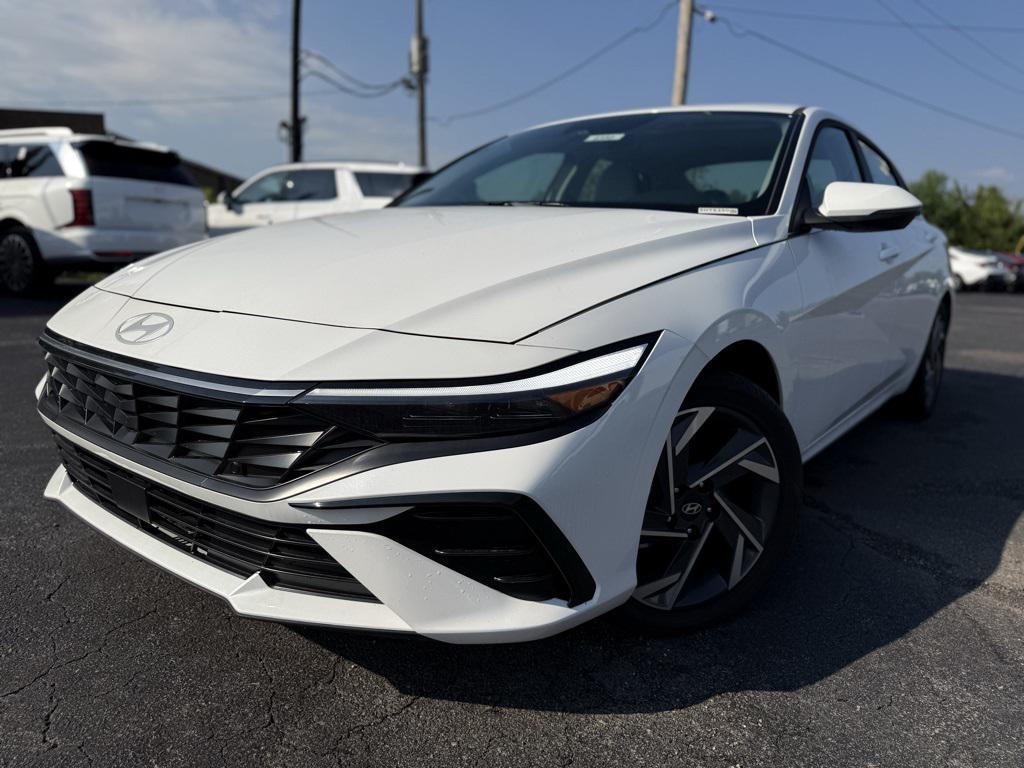 new 2025 Hyundai ELANTRA HEV car, priced at $28,348