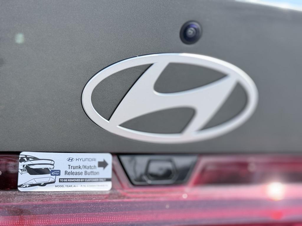new 2025 Hyundai Elantra car, priced at $27,041