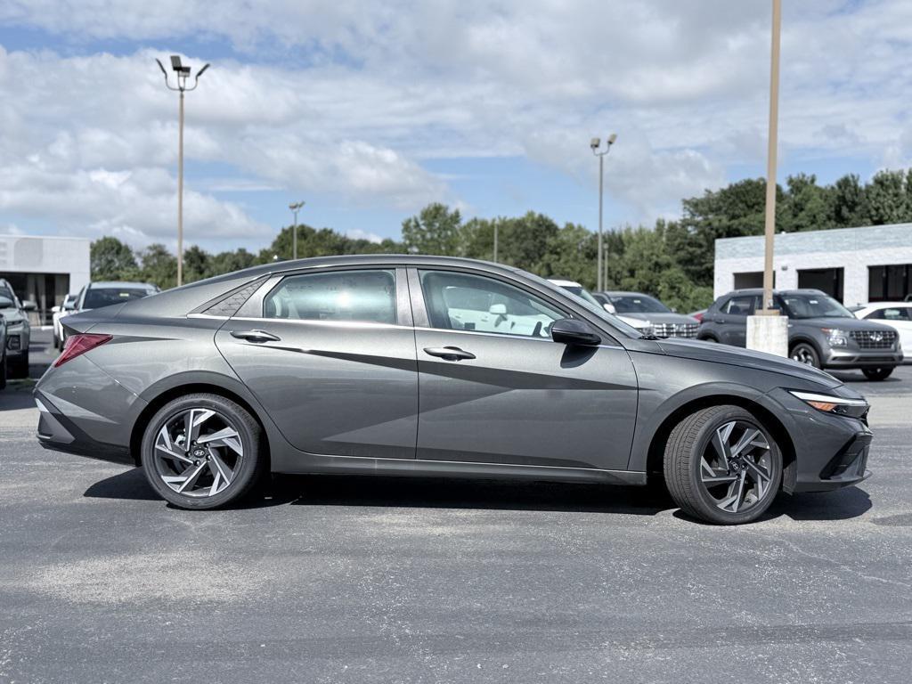new 2025 Hyundai Elantra car, priced at $27,041
