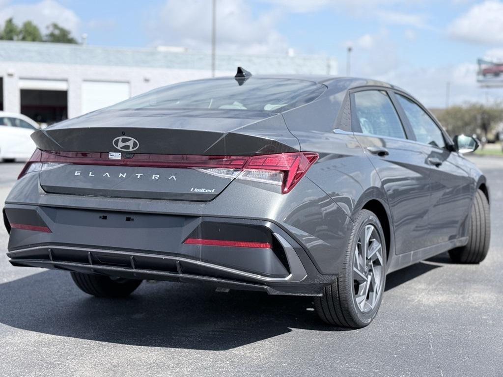 new 2025 Hyundai Elantra car, priced at $27,041