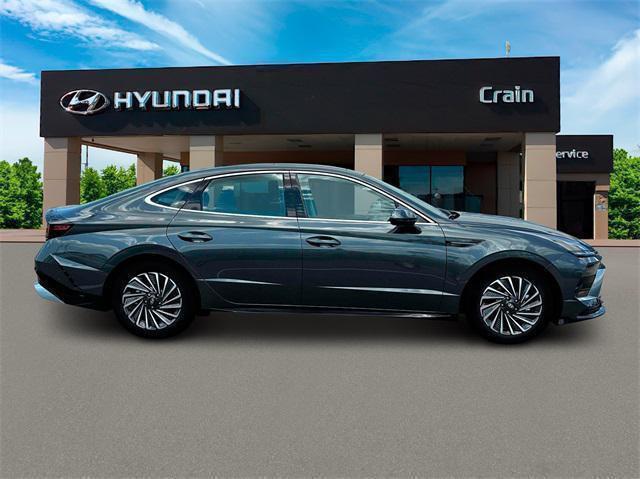 new 2024 Hyundai Sonata Hybrid car, priced at $37,079