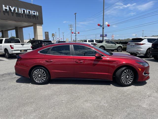 new 2023 Hyundai Sonata Hybrid car, priced at $33,330