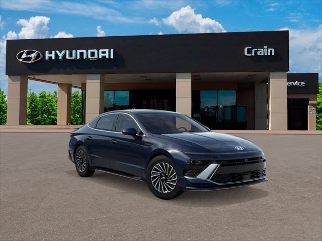 new 2025 Hyundai Sonata Hybrid car, priced at $37,202