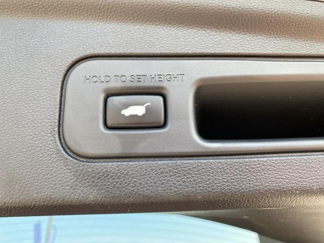 used 2023 Acura MDX car, priced at $44,539
